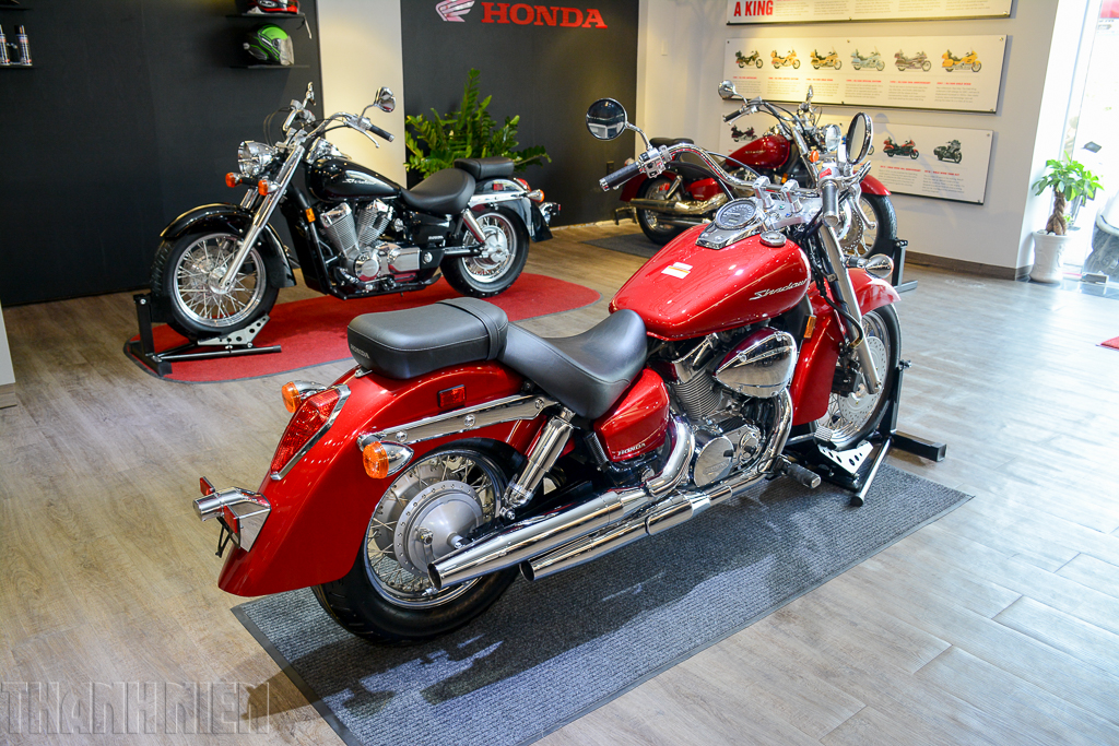 Honda Shadow Phoenix 750cc 03